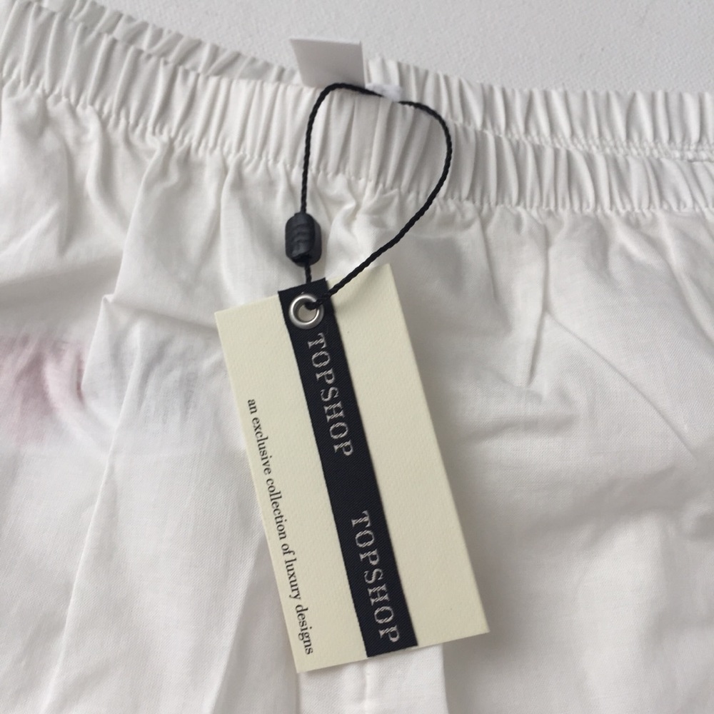 New TOPSHOP Lydia Lace Shorts - Picture 4 of 7